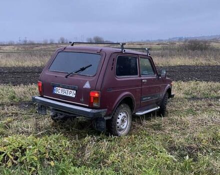 Красный ВАЗ 21213 Niva, объемом двигателя 1.7 л и пробегом 100 тыс. км за 2750 $, фото 3 на Automoto.ua