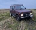 Красный ВАЗ 21213 Niva, объемом двигателя 1.7 л и пробегом 99 тыс. км за 2750 $, фото 1 на Automoto.ua