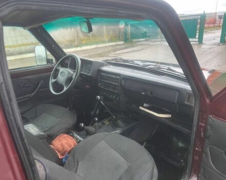 Красный ВАЗ 21213 Niva, объемом двигателя 1.7 л и пробегом 35 тыс. км за 1800 $, фото 7 на Automoto.ua