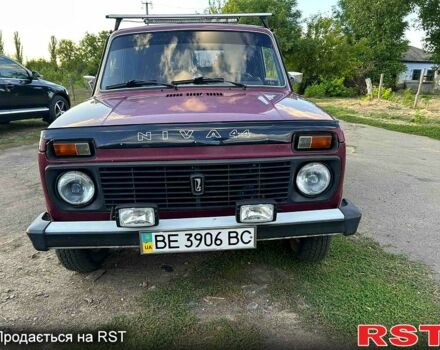 Красный ВАЗ 21213 Niva, объемом двигателя 1.7 л и пробегом 143 тыс. км за 3200 $, фото 2 на Automoto.ua