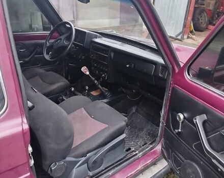 Червоний ВАЗ 21213 Niva, об'ємом двигуна 1.69 л та пробігом 140 тис. км за 2550 $, фото 3 на Automoto.ua