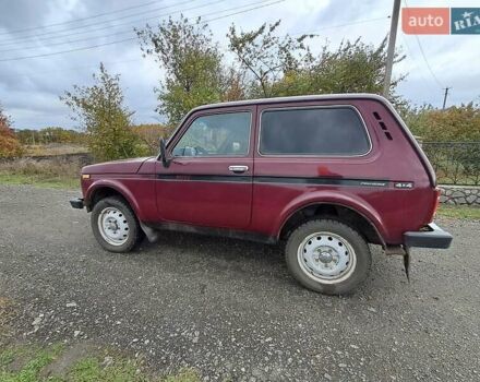 Красный ВАЗ 21213 Niva, объемом двигателя 1.69 л и пробегом 156 тыс. км за 3950 $, фото 14 на Automoto.ua