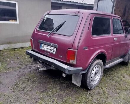 Червоний ВАЗ 21213 Niva, об'ємом двигуна 1.69 л та пробігом 140 тис. км за 2550 $, фото 9 на Automoto.ua
