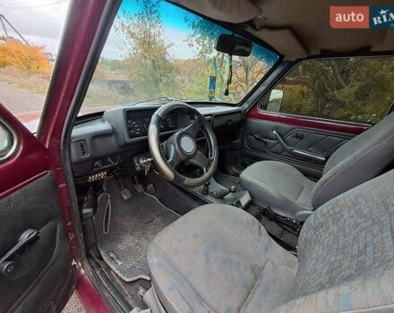Красный ВАЗ 21213 Niva, объемом двигателя 1.69 л и пробегом 156 тыс. км за 3950 $, фото 13 на Automoto.ua