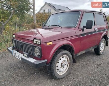 Красный ВАЗ 21213 Niva, объемом двигателя 1.69 л и пробегом 156 тыс. км за 3950 $, фото 3 на Automoto.ua