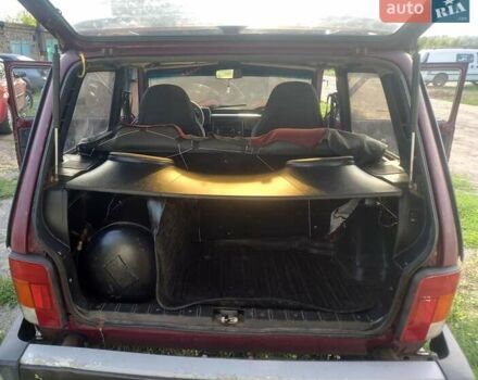 Червоний ВАЗ 21213 Niva, об'ємом двигуна 1.7 л та пробігом 173 тис. км за 2800 $, фото 5 на Automoto.ua