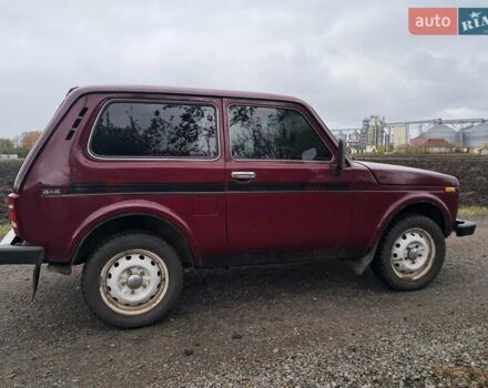 Красный ВАЗ 21213 Niva, объемом двигателя 1.69 л и пробегом 156 тыс. км за 3950 $, фото 5 на Automoto.ua