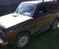 Красный ВАЗ 21213 Niva, объемом двигателя 1.6 л и пробегом 287 тыс. км за 3100 $, фото 3 на Automoto.ua
