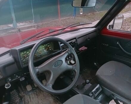 Красный ВАЗ 21213 Niva, объемом двигателя 1.7 л и пробегом 70 тыс. км за 3000 $, фото 6 на Automoto.ua