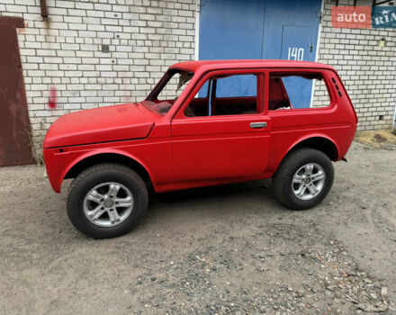 Червоний ВАЗ 21213 Niva, об'ємом двигуна 1.7 л та пробігом 130 тис. км за 4999 $, фото 10 на Automoto.ua