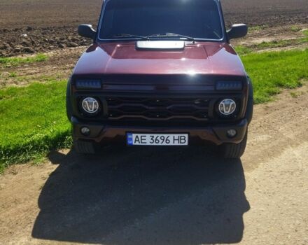 Красный ВАЗ 21213 Niva, объемом двигателя 1.7 л и пробегом 200 тыс. км за 4300 $, фото 2 на Automoto.ua