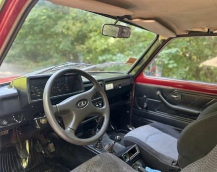 Червоний ВАЗ 21213 Niva, об'ємом двигуна 1.7 л та пробігом 108 тис. км за 2550 $, фото 8 на Automoto.ua