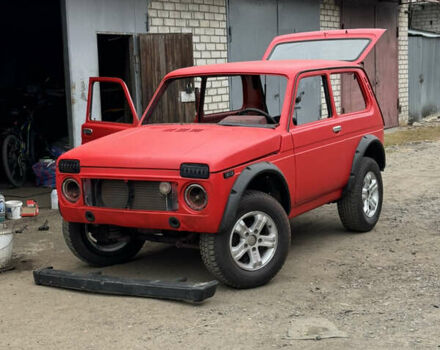 Червоний ВАЗ 21213 Niva, об'ємом двигуна 1.7 л та пробігом 130 тис. км за 4999 $, фото 11 на Automoto.ua