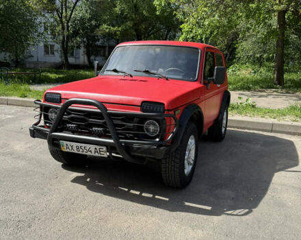 Червоний ВАЗ 21213 Niva, об'ємом двигуна 1.7 л та пробігом 130 тис. км за 4999 $, фото 3 на Automoto.ua