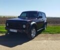 Красный ВАЗ 21213 Niva, объемом двигателя 1.7 л и пробегом 200 тыс. км за 4300 $, фото 1 на Automoto.ua
