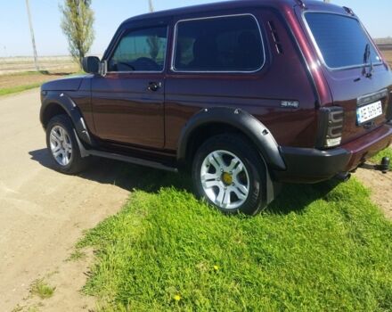 Красный ВАЗ 21213 Niva, объемом двигателя 1.7 л и пробегом 200 тыс. км за 4300 $, фото 3 на Automoto.ua