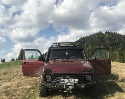 Червоний ВАЗ 21213 Niva, об'ємом двигуна 1.7 л та пробігом 100 тис. км за 3800 $, фото 4 на Automoto.ua