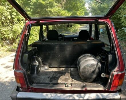 Красный ВАЗ 21213 Niva, объемом двигателя 1.7 л и пробегом 108 тыс. км за 2550 $, фото 9 на Automoto.ua