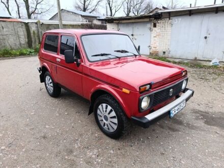 Красный ВАЗ 21213 Niva, объемом двигателя 1.6 л и пробегом 112 тыс. км за 2650 $, фото 1 на Automoto.ua