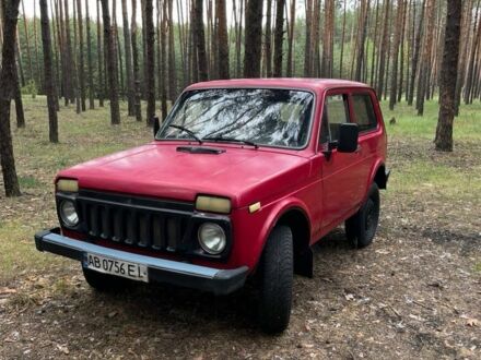 ВАЗ 21213 Niva 1995 у Изюме на Automoto.ua Червоний ВАЗ 21213 Niva, об'ємом двигуна 1.6 л та пробігом 200 тис. км за 1150 $, фото 1 на Automoto.ua
