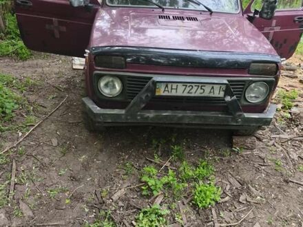 ВАЗ 21213 Niva 1996 у Славянске на Automoto.ua Червоний ВАЗ 21213 Niva, об'ємом двигуна 1.7 л та пробігом 342 тис. км за 1447 $, фото 1 на Automoto.ua