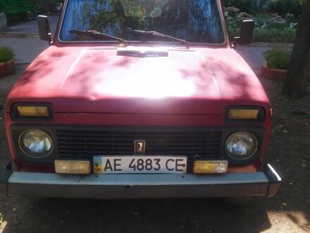 Червоний ВАЗ 21213 Niva, об'ємом двигуна 7 л та пробігом 345 тис. км за 1900 $, фото 1 на Automoto.ua
