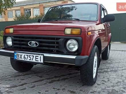 Красный ВАЗ 21213 Niva, объемом двигателя 1.7 л и пробегом 160 тыс. км за 2600 $, фото 1 на Automoto.ua
