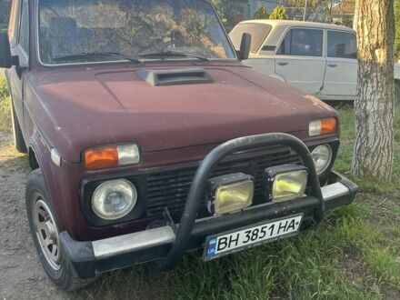 ВАЗ 21213 Niva 1998 в Березовке на Automoto.ua Красный ВАЗ 21213 Niva, объемом двигателя 1.7 л и пробегом 120 тыс. км за 1700 $, фото 1 на Automoto.ua