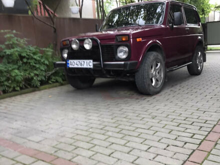 ВАЗ 21213 Niva 2002 в Хусте на Automoto.ua Красный ВАЗ 21213 Niva, объемом двигателя 1.69 л и пробегом 250 тыс. км за 3300 $, фото 1 на Automoto.ua