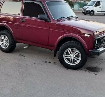 ВАЗ 21213 Niva 2002 у Кропивницькому (Кіровограді) на Automoto.ua Червоний ВАЗ 21213 Niva, об'ємом двигуна 1.7 л та пробігом 203 тис. км за 5547 $, фото 1 на Automoto.ua