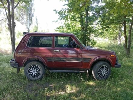 ВАЗ 21213 Niva 2002 в Кропивницком (Кировограде) на Automoto.ua Красный ВАЗ 21213 Niva, объемом двигателя 1.7 л и пробегом 109 тыс. км за 2000 $, фото 1 на Automoto.ua
