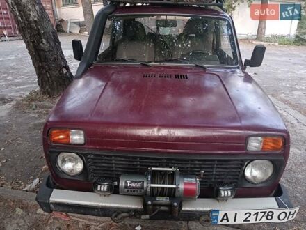 ВАЗ 21213 Niva 2003 у Києві на Automoto.ua Червоний ВАЗ 21213 Niva, об'ємом двигуна 1.7 л та пробігом 57 тис. км за 3500 $, фото 1 на Automoto.ua