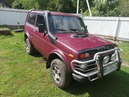 Червоний ВАЗ 21213 Niva, об'ємом двигуна 1.7 л та пробігом 100 тис. км за 2000 $, фото 1 на Automoto.ua