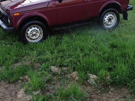 ВАЗ 21213 Niva 2003 у Ужгороді на Automoto.ua Червоний ВАЗ 21213 Niva, об'ємом двигуна 0 л та пробігом 250 тис. км за 1700 $, фото 1 на Automoto.ua