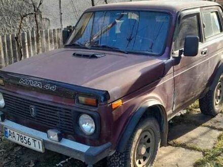 ВАЗ 21213 Niva 2003 в Тячеве на Automoto.ua Красный ВАЗ 21213 Niva, объемом двигателя 1.7 л и пробегом 115 тыс. км за 2400 $, фото 1 на Automoto.ua