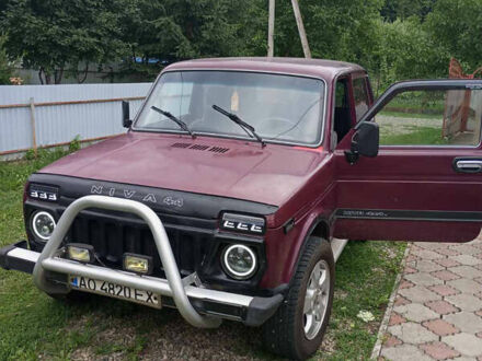Красный ВАЗ 21213 Niva, объемом двигателя 1.7 л и пробегом 100 тыс. км за 3000 $, фото 1 на Automoto.ua