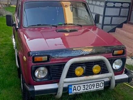 ВАЗ 21213 Niva 2004 у Хусте на Automoto.ua Червоний ВАЗ 21213 Niva, об'ємом двигуна 1.7 л та пробігом 200 тис. км за 2850 $, фото 1 на Automoto.ua