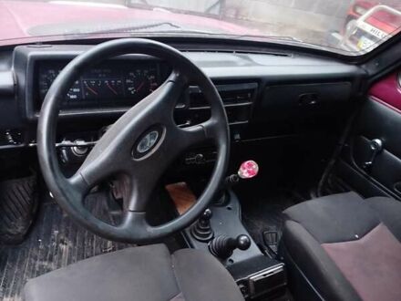 Червоний ВАЗ 21213 Niva, об'ємом двигуна 1.69 л та пробігом 140 тис. км за 2550 $, фото 1 на Automoto.ua