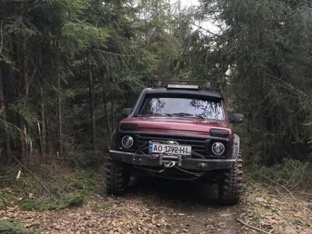 ВАЗ 21213 Niva 2006 у Межгорье на Automoto.ua Червоний ВАЗ 21213 Niva, об'ємом двигуна 1.7 л та пробігом 100 тис. км за 3800 $, фото 1 на Automoto.ua
