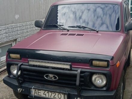Красный ВАЗ 21213 Niva, объемом двигателя 1.7 л и пробегом 180 тыс. км за 4100 $, фото 1 на Automoto.ua