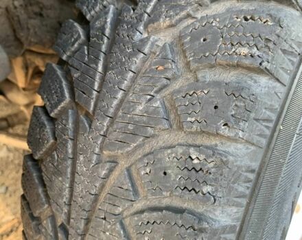 Желтый ВАЗ 21213 Niva, объемом двигателя 1.7 л и пробегом 200 тыс. км за 2300 $, фото 5 на Automoto.ua