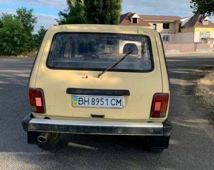 Желтый ВАЗ 21213 Niva, объемом двигателя 1.7 л и пробегом 200 тыс. км за 2300 $, фото 2 на Automoto.ua