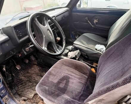 Синий ВАЗ 21213 Niva, объемом двигателя 1.7 л и пробегом 100 тыс. км за 972 $, фото 11 на Automoto.ua