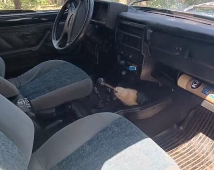 Синій ВАЗ 21213 Niva, об'ємом двигуна 1.7 л та пробігом 170 тис. км за 2300 $, фото 5 на Automoto.ua
