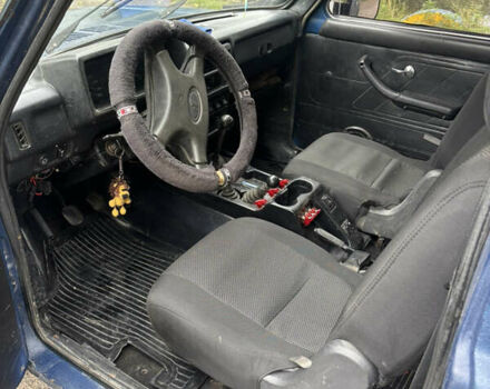Синий ВАЗ 21213 Niva, объемом двигателя 1.6 л и пробегом 125 тыс. км за 2900 $, фото 10 на Automoto.ua
