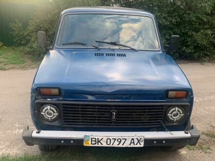 Синий ВАЗ 21213 Niva, объемом двигателя 1.6 л и пробегом 290 тыс. км за 1700 $, фото 1 на Automoto.ua