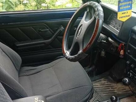 ВАЗ 21213 Niva 2003 у Шостке на Automoto.ua Синій ВАЗ 21213 Niva, об'ємом двигуна 1.69 л та пробігом 300 тис. км за 2913 $, фото 1 на Automoto.ua