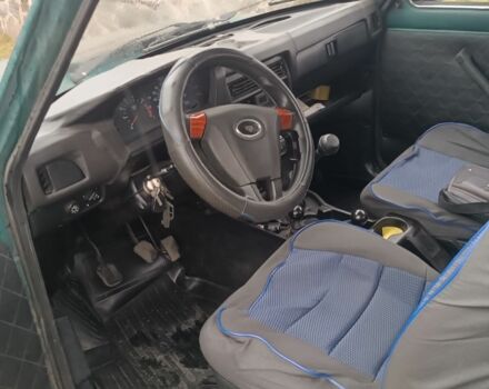 Зеленый ВАЗ 21213 Niva, объемом двигателя 0 л и пробегом 100 тыс. км за 3500 $, фото 5 на Automoto.ua