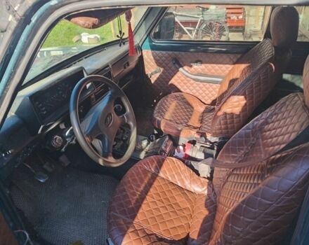 Зелений ВАЗ 21213 Niva, об'ємом двигуна 1.7 л та пробігом 1 тис. км за 3200 $, фото 5 на Automoto.ua