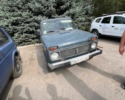 Зелений ВАЗ 21213 Niva, об'ємом двигуна 1.6 л та пробігом 457 тис. км за 2672 $, фото 1 на Automoto.ua